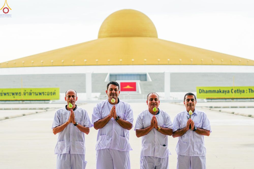 ภาพ No.345188:วันที่ 7 - 19 สิงหาคม พ.ศ.2569 ต้อนรับชาวต่างชาติเยี่ยมชมวัดพระธรรมกาย