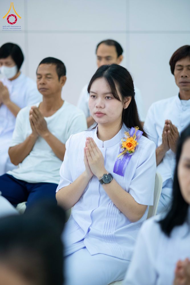 ภาพ No.278481:วันพุธที่ 10 ธันวาคม พ.ศ.2568  พิธีทอดผ้าป่าเพื่อสนับสนุนโครงการตักบาตรพระ 10,000 รูป เมืองกาญจนบุรี ณ อาคารปลูกศรัทธา วัดพระธรรมกาย