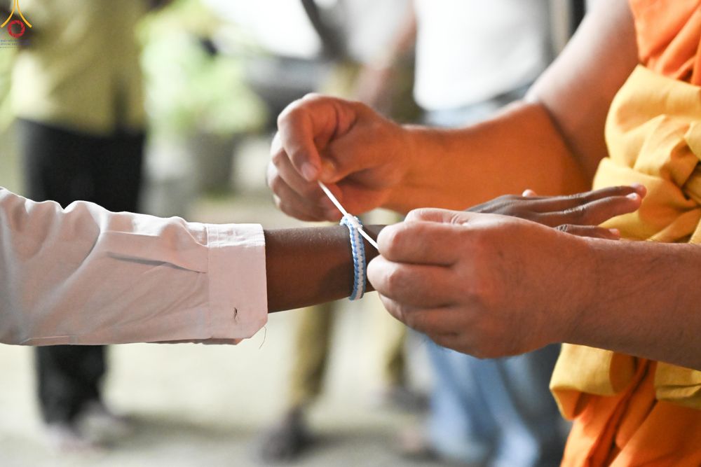 ภาพ No.278788:วันที่ 30 ตุลาคม 2568 กฐินสมทบวัดต่างประเทศ โดยคณะศิษยานุศิษย์ บูชาธรรม 81 ปี หลวงพ่อธัมมชโย ณ วัดศรีธรรมานันทะ บาลังโกด้า ประเทศศรีลังกา วัดสังฆราช อมรปุระนิกาย สมเด็จไมตรี มูรตี