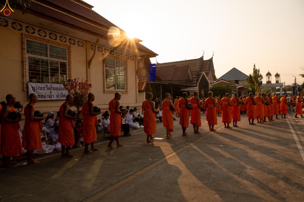 ภาพ No.297609:วันที่ 18 มกราคม พ.ศ. 2569 พิธีตักบาตรพระธรรมยาตรา ณ วัดโบสถ์บน ต.บางคูเวียง จ.นนทบุรี อนุสรณ์สถานลำดับที่ 4 สถานที่เกิดด้วยกายธรรม ในโครงการธรรมยาตรา กตัญญูบูชา มหาปูชนียาจารย์ พระมงคลเทพมุนี(สด จนฺทสโร) พระผู้ปราบมาร อนุสรณ์สถาน 7 แห่ง ปีที่ 14