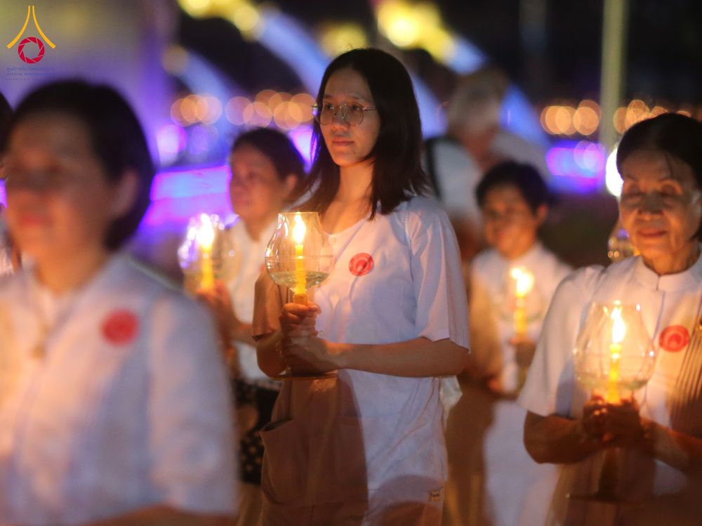 ภาพ No.312324:วันอังคารที่ 3 มีนาคม พ.ศ.2569 พิธีเวียนประทักษิณและจุดมาฆประทีป (ภาพชุดที่ 2) ณ ลานธรรมพระมหาธรรมกายเจดีย์ วัดพระธรรมกาย