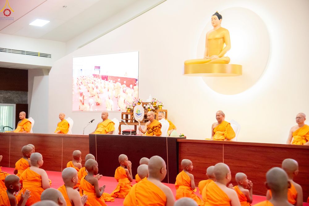 ภาพ No.320193:วันเสาร์ที่ 4 เมษายน 2569 พิธีตัดปอยผม ขอขมาผู้ปกครอง  มอบบาตร-ผ้าไตร และพิธีบรรพชาสามเณร 87 รูป  ณ ศูนย์ปฏิบัติธรรมระยอง(บ้านช่องลม)  ต.บางบุตร อ.บ้านค่าย จ.ระยอง