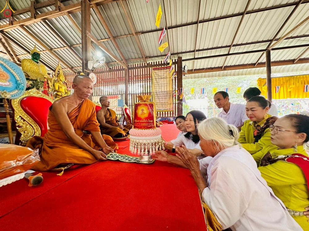 ภาพ No.282012:วันที่ 2 พฤศจิกายน พ.ศ. 2568 พิธีทอดกฐินสามัคคีทั่วไทย 30,000 วัด  โดยคณะศิษยานุศิษย์ บูชาธรรม 81 ปี  หลวงพ่อธัมมชโย ณ วัดมงคลเทพาราม (วัดปากน้ำ) อ.หาดใหญ่ จ.สงขลา