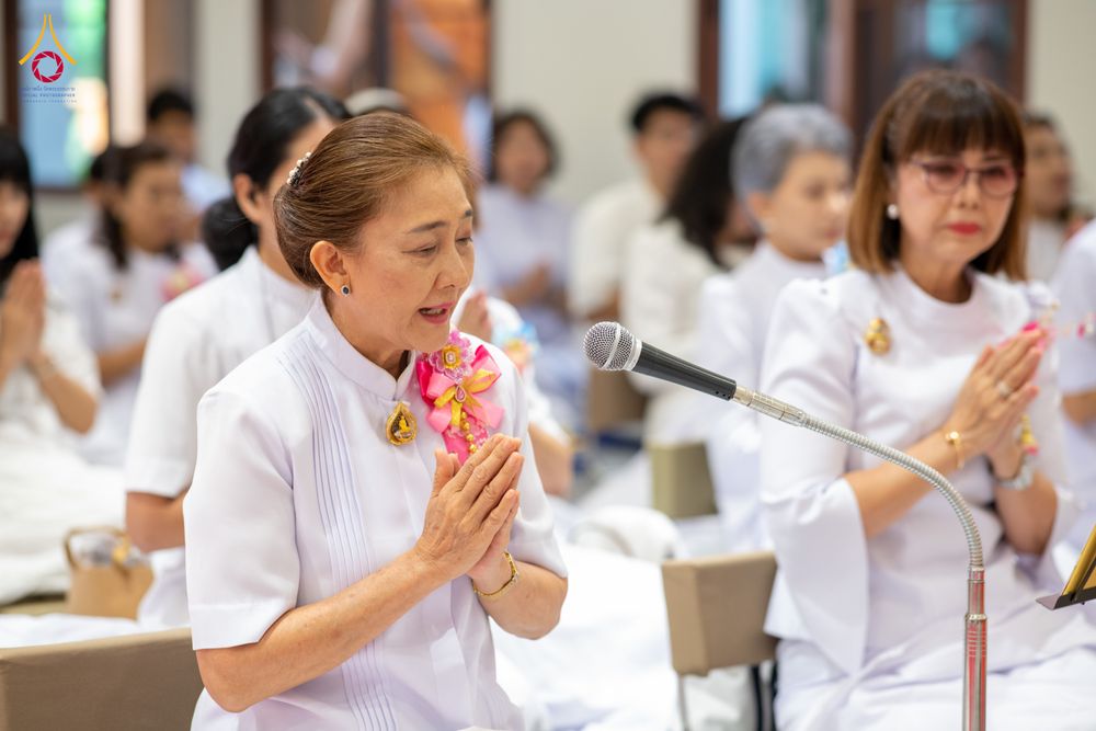 ภาพ No.336290:วันจันทร์ที่ 22 มิถุนายน พ.ศ.2569 พิธีอัญเชิญพระธรรมกาย และบรรจุพระบรมสารีริกธาตุ  ภายในเกศดอกบัวตูม องค์พระประธาน ณ อาคารสมปรารถนา วัดกลางธนรินทร์ ต.บ้านแป้ง อ.พรหมบุรี จ.สิงห์บุรี