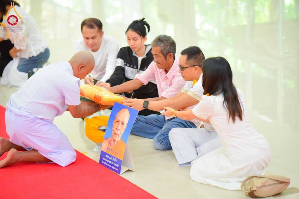 ภาพ No.285137:วันเสาร์ที่ 6 ธันวาคม พ.ศ.2568  พิธีอุปสมบทธรรมทายาท โครงการบรรพชาอุปสมบทหมู่  รุ่นบูชาธรรมมหาปูชนียาจารย์ ประจำปี 2568 ศูนย์ปฏิบัติธรรมและศูนย์อบรมเยาวชนเพชรบุรี อ.ท่ายาง จ.เพชรบุรี ณ วัดศีลคุณาราม อ.เขาย้อย เพชรบุรี