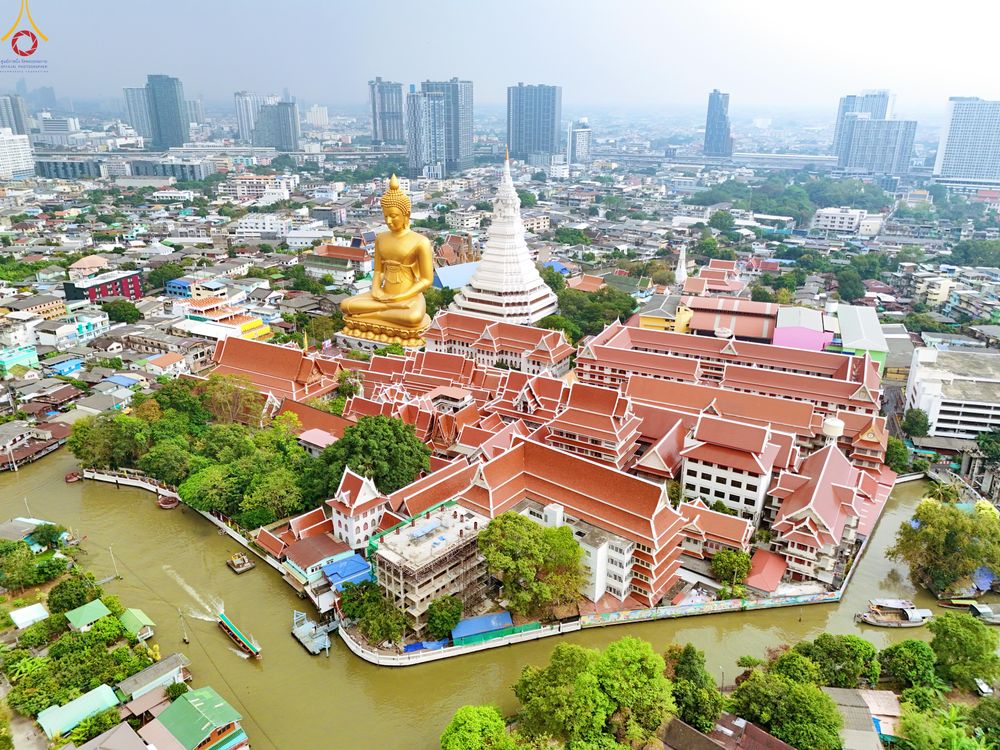 ภาพ No.299968:วันที่ 22 มกราคม พ.ศ.2569 พระธรรมยาตราปฏิบัติธรรม และถ่ายภาพหมู่ประวัติศาสตร์ ณ อาคารธรรมยาตรา กตัญญูบูชามหาปูชนียาจารย์  ตรงข้ามวัดปากน้ำภาษีเจริญ จ.กรุงเทพมหานคร ในโครงการธรรมยาตรา กตัญญูบูชา มหาปูชนียาจารย์ พระมงคลเทพมุนี(สด จนฺทสโร) พระผู้ปราบมาร อนุ