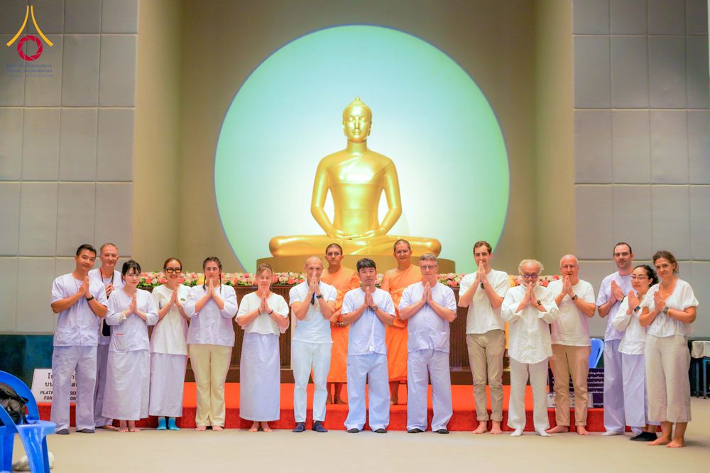 ภาพ No.326820:วันที่ 27-30 เมษายน พ.ศ.2569 ต้อนรับชาวต่างชาติจากประเทศมาเลเซีย ฝรั่งเศส เมียนมาร์ และศรีลังกา  เยี่ยมชมวัดพระธรรมกาย