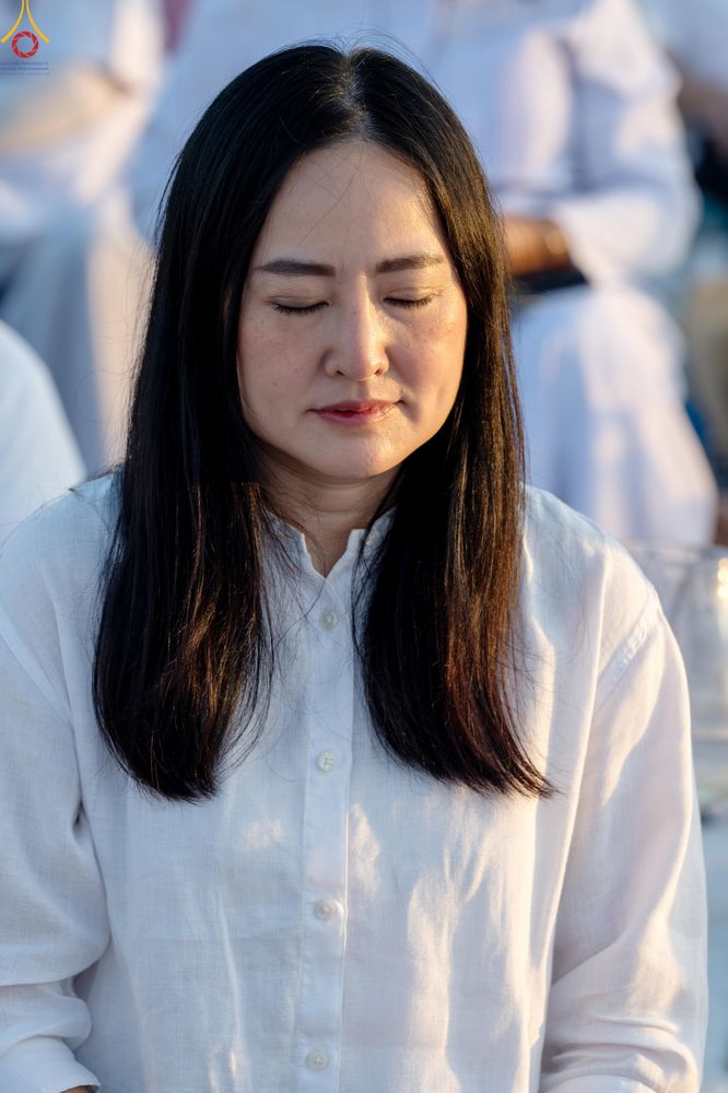 ภาพ No.302024:วันที่ 23 มกราคม พ.ศ. 2569 พิธีจุดประทีปธรรมถวายเป็นพุทธบูชา และบูชาธรรมมหาปูชนียาจารย์  ณ อนุสรณ์สถานลำดับที่ 5 สถานที่เผยแผ่วิชชาธรรมกายครั้งแรก อนุสรณ์สถานบางปลา วัดบางปลา อำเภอบางเลน จังหวัดนครปฐม ในโครงการธรรมยาตรา กตัญญูบูชา มหาปูชนียาจารย์ พระมงคล