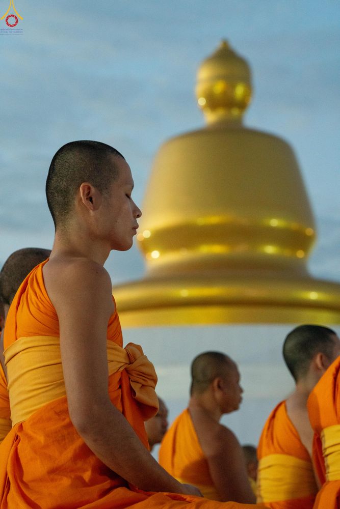 ภาพ No.302414:วันที่ 24 มกราคม พ.ศ. 2569 พิธีตักบาตรพระธรรมยาตรา ณ อนุสรณ์สถานลำดับที่ 5 สถานที่เผยแผ่วิชชาธรรมกายครั้งแรก อนุสรณ์สถานบางปลา วัดบางปลา อำเภอบางเลน จังหวัดนครปฐม ในโครงการธรรมยาตรา กตัญญูบูชา มหาปูชนียาจารย์ พระมงคลเทพมุนี(สด จนฺทสโร) พระผู้ปราบมาร อนุส