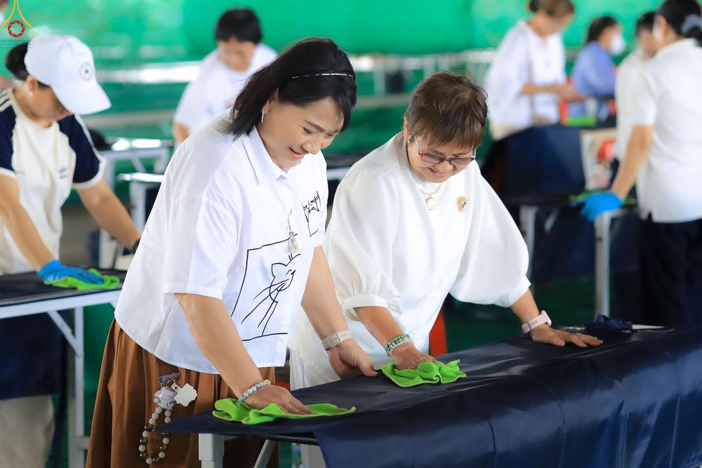 ภาพ No.322707:วันที่ 15-18 เมษายน พ.ศ.2569 การเเตรียมโต๊ะฉัน , เตรียมจุดพักค้าง , เรียงเก้าอี้ , เรียงกล่องไทยธรรม  เพื่องานถวายมหาสังฆทาน 40,000 กว่าวัดทั่วประเทศ วันคุ้มครองโลก 22 เมษายน พ.ศ.2569 วัดพระธรรมกาย