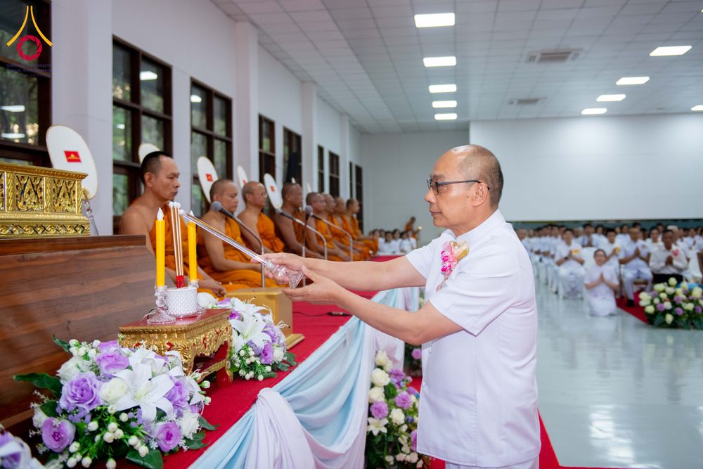 ภาพ No.315830:วันพฤหัสบดีที่ 26 มีนาคม พ.ศ. 2569 พิธีบำเพ็ญกุศล คุณพ่อณรงค์ จินตมากุล  สิริอายุ 99 ปี 11 เดือน โยมบิดา พระครูปลัดรัตนวีรวัฒน์ (รังสฤษดิ์ อิทฺธิจินตโก) ที่ปรึกษาเจ้าคณะจังหวัดปทุมธานี เจ้าอาวาสวัดพระธรรมกาย  ณ ห้องปลูกศรัทธา 2 วัดพระธรรมกาย ปทุมธานี