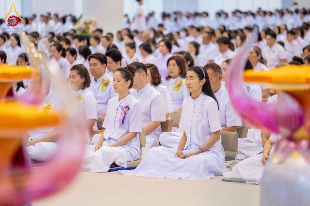 ภาพ No.318302:วันอาทิตย์ต้นเดือนที่ 5 เมษายน พ.ศ.2569 พิธีบูชาข้าวพระ ณ สภาธรรมกายสากล วัดพระธรรมกาย