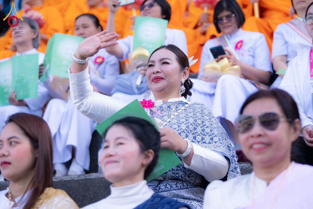 ภาพ No.328940:วันเสาร์ที่ 16 พฤษภาคม พ.ศ.2569 งานเทศกาลโคมวิสาขบูชานานาชาติ หรือ ยอนดึงฮเว  연등회 (Lotus Lantern Festival) ประจำปี 2569 ประเทศเกาหลีใต้