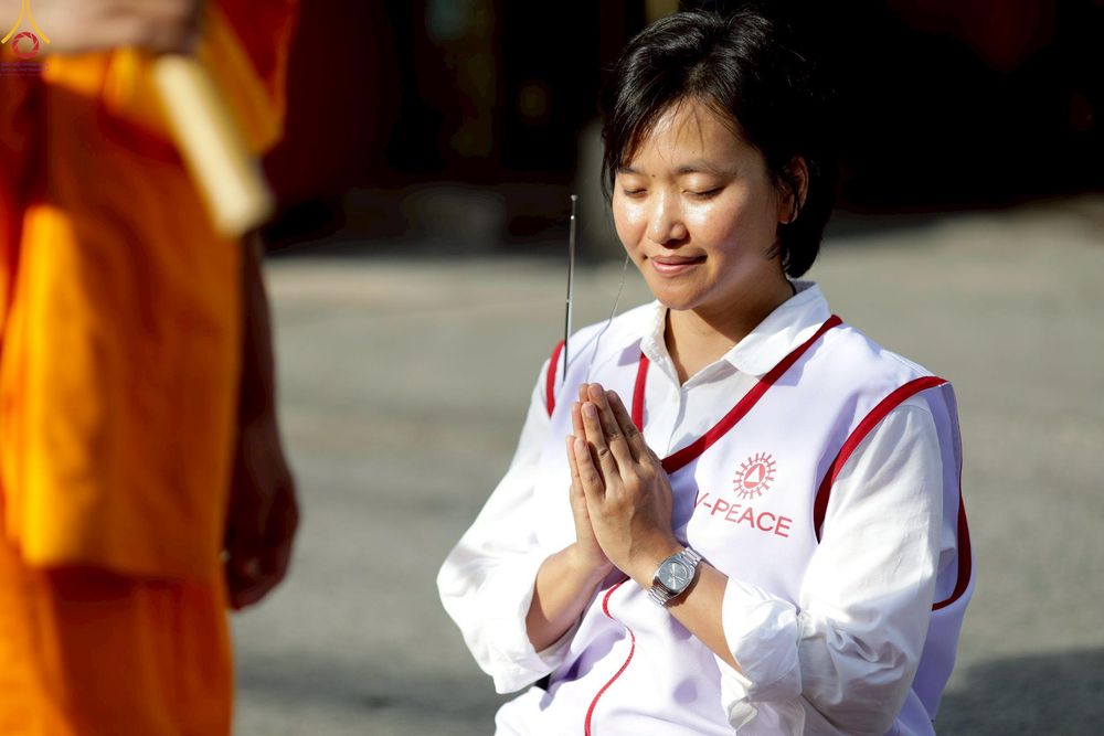 ภาพ No.296254:ภาพเบื้องหลังอาสาสมัครรวมใจ ชุดที่ 2 ในโครงการธรรมยาตรา กตัญญูบูชา มหาปูชนียาจารย์ พระมงคลเทพมุนี(สด จนฺทสโร) พระผู้ปราบมาร อนุสรณ์สถาน 7 แห่ง ปีที่ 14