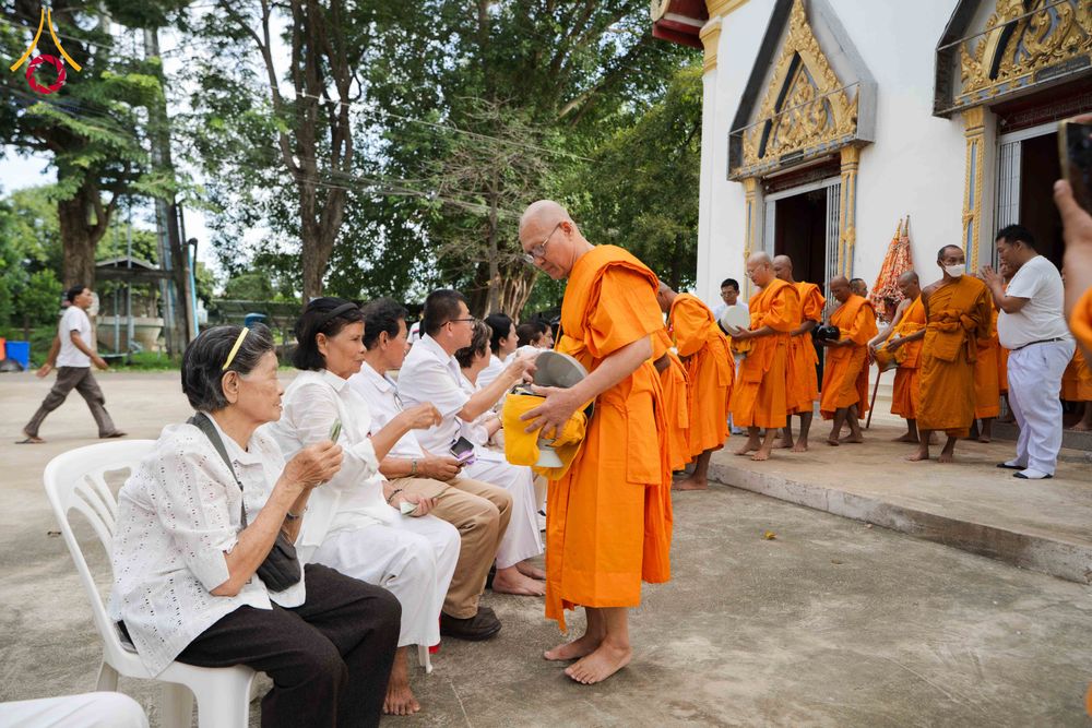 ภาพ No.341405:วันอาทิตย์ที่ 26 กรกฎาคม พ.ศ. 2569 ​โครงการอุปสมบทหมู่บูชาธรรมมหาปูชนียาจารย์ รุ่นที่ ๑ วัดกลางธนรินทร์ ต.บ้านแป้ง อ.พรหมบุรี จ.สิงห์บุรี