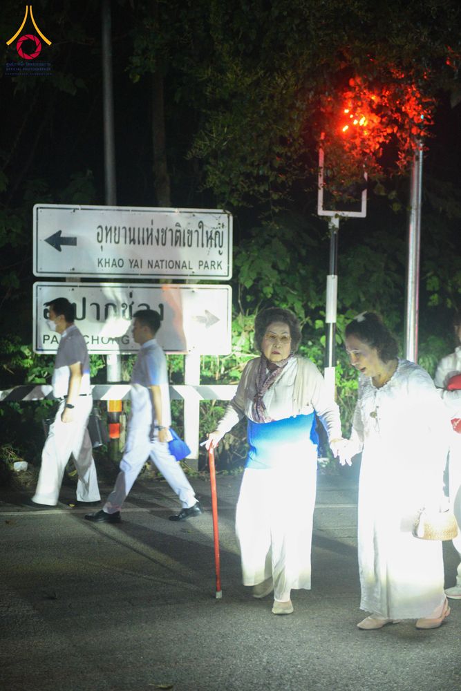 ภาพ No.285869:วันเสาร์ที่ 13 ธันวาคม พ.ศ.2568 พิธีตักบาตรพระภิกษุสามเณร 1,000 รูป ณ บริเวณหน้าอุทยานแห่งชาติเขาใหญ่ อำเภอปากช่อง จ.นครราชสีมา