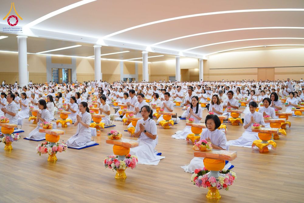 ภาพ No.313582:วันอาทิตย์ที่ 15 มีนาคม พ.ศ. 2569 พิธีร่วมบุญบรรพชาสามเณร 5000 รูป ณ ห้องแก้วสารพัดนึก 2 สภาธรรมกายสากล วัดพระธรรมกาย