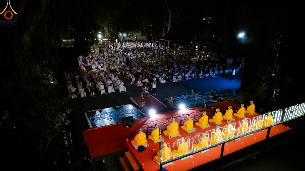 ภาพ No.156611:วัดพุทธบาหลีและวัดพระธรรมกาย จัดปฏิบัติธรรมนานาชาติ 1,151 คนจาก 78 ประเทศ ใน "วันสันติภาพสากล" ณ บาหลี อินโดนีเซีย วันเสาร์ที่ 21 กันยายน พ.ศ. 2567 เวลา 16.00-21.00 น. ณ พิพิธภัณฑ์ ARMA เมืองอูบุด จังหวัดบาหลี ประเทศอินโดนีเซีย