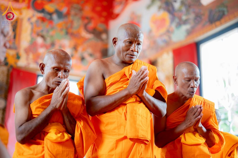 ภาพ No.278324:วันศุกร์ที่ 5 ธันวาคม พ.ศ. 2568 (วันพ่อแห่งชาติ) พิธีบรรพชาอุปสมบทหมู่ธรรมทายาท จำนวน 16 รูป โครงการบรรพชาอุปสมบทหมู่ รุ่นบูชาธรรมมหาปูชนียาจารย์ ประจำปี 2568  ณ ศูนย์ปฏิบัติธรรมและอบรมเยาวชนพระนครศรีอยุธยา จ.พระนครศรีอยุธยา