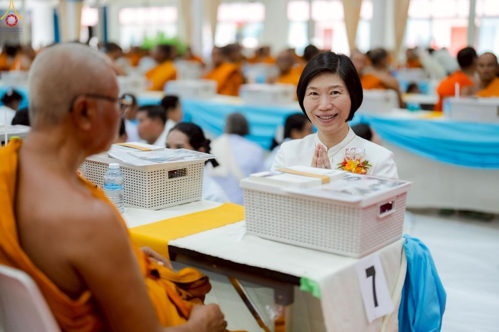 ภาพ No.233608:วันจันทร์ที่ 7 กรกฎาคม พ.ศ. 2568 จังหวัดบุรีรัมย์รวมใจ สัมมนาคณะสงฆ์ เพื่อฟื้นฟูพระพุทธศาสนา  โครงการทอดกฐินสามัคคีทั่วไทย 30,000 วัด ประจำปีพุทธศักราช 2568 และพิธีถวายมหาสังฆทาน 300 กว่าวัด โดยคณะศิษยานุศิษย์ บูชาธรรม 81 ปี หลวงพ่อธัมมชโย  ณ วัดกลาง พระ