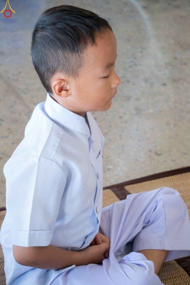 ภาพ No.86920:พิธีตักบาตร , พิธีบูชาข้าวพระ , พิธีจุดเทียนใจ ไฟนิรันดร์ อนันตชัย ในวันอาทิตย์ต้นเดือน 3 กันยายน พ.ศ. 2566 ณ วัดพระธรรมกาย
