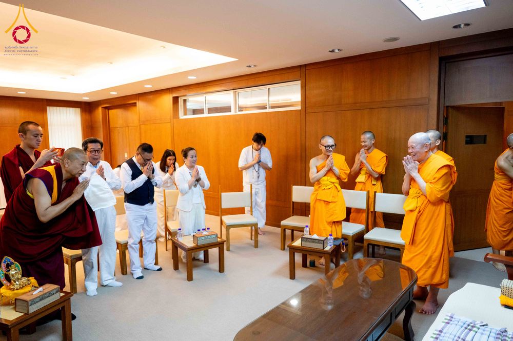 ภาพ No.317541:วันอังคารที่ 24 มีนาคม พ.ศ.2569  หลวงพ่อทัตตชีโว รองเจ้าอาวาส วัดพระธรรมกาย ต้อนรับปฏิสันถารคณะลามะจากทิเบต