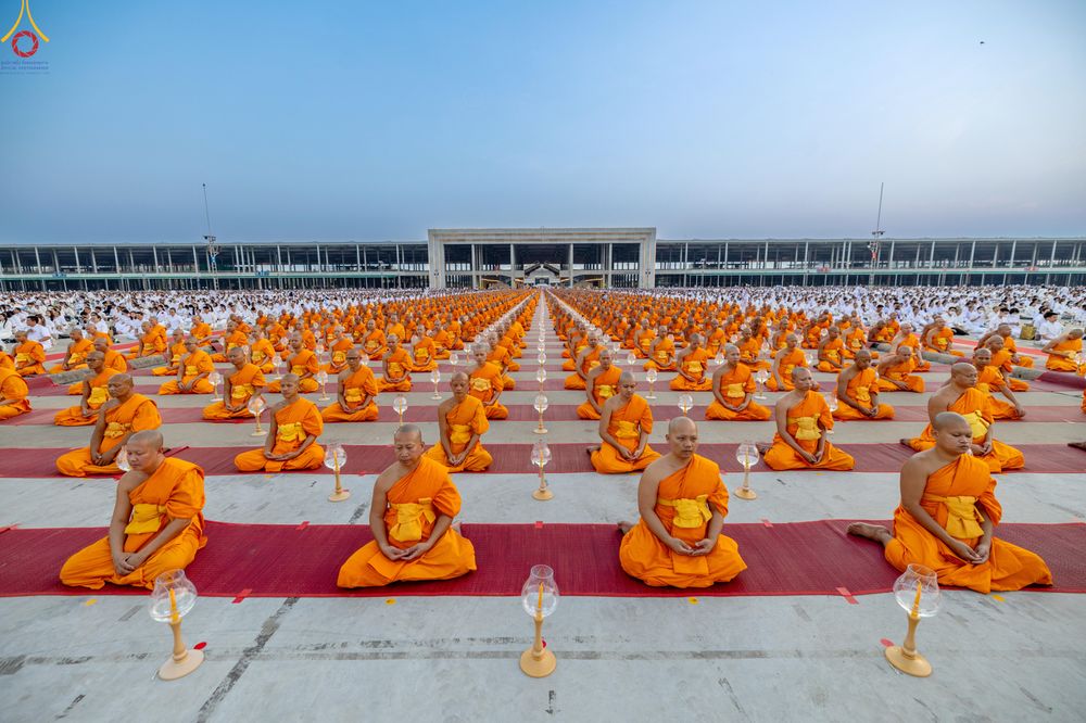 ภาพ No.307418:วันที่ 31 มกราคม พ.ศ. 2569 พิธีจุดประทีปธรรมถวายเป็นพุทธบูชา  และบูชาธรรมมหาปูชนียาจารย์ (ภาพชุดที่ 2) ณ วัดพระธรรมกาย ปทุมธานี ในโครงการธรรมยาตรา กตัญญูบูชา มหาปูชนียาจารย์ พระมงคลเทพมุนี(สด จนฺทสโร) พระผู้ปราบมาร อนุสรณ์สถาน 7 แห่ง ปีที่ 14