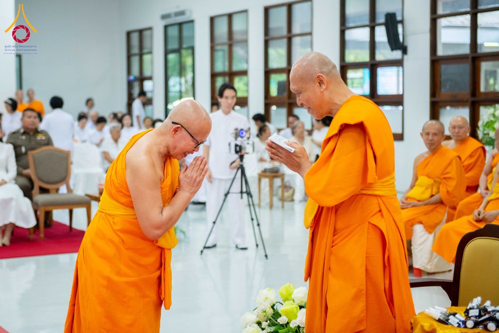 ภาพ No.314432:วันพฤหัสบดีที่ 19 มีนาคม พ.ศ. 2569 พิธีบำเพ็ญกุศล คุณพ่อณรงค์ จินตมากุล โยมบิดา พระครูปลัดรัตนวีรวัฒน์ (รังสฤษดิ์ อิทฺธิจินตโก) ที่ปรึกษาเจ้าคณะจังหวัดปทุมธานี เจ้าอาวาสวัดพระธรรมกาย  ณ ห้องปลูกศรัทธา 2 วัดพระธรรมกาย ปทุมธานี