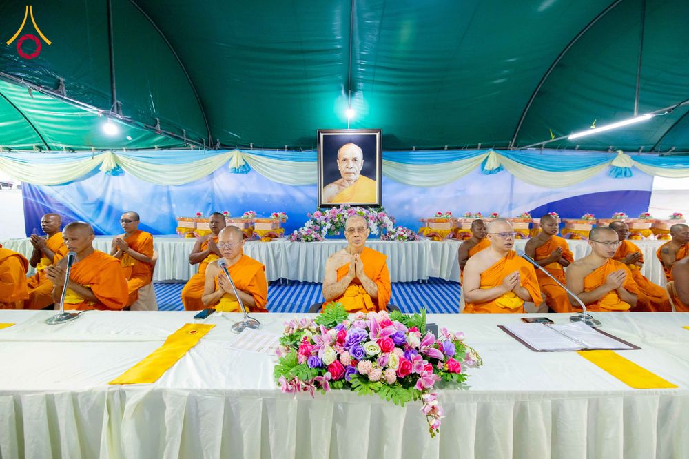 ภาพ No.300223:วันที่ 22 มกราคม พ.ศ. 2569 พิธีถวายภัตตาหารเป็นสังฆทาน แด่พระธรรมยาตรา ณ อนุสรณ์สถานบางปลา วัดบางปลา อำเภอบางเลน จังหวัดนครปฐม ในโครงการธรรมยาตรา กตัญญูบูชา มหาปูชนียาจารย์ พระมงคลเทพมุนี(สด จนฺทสโร) พระผู้ปราบมาร อนุสรณ์สถาน 7 แห่ง ปีที่ 14