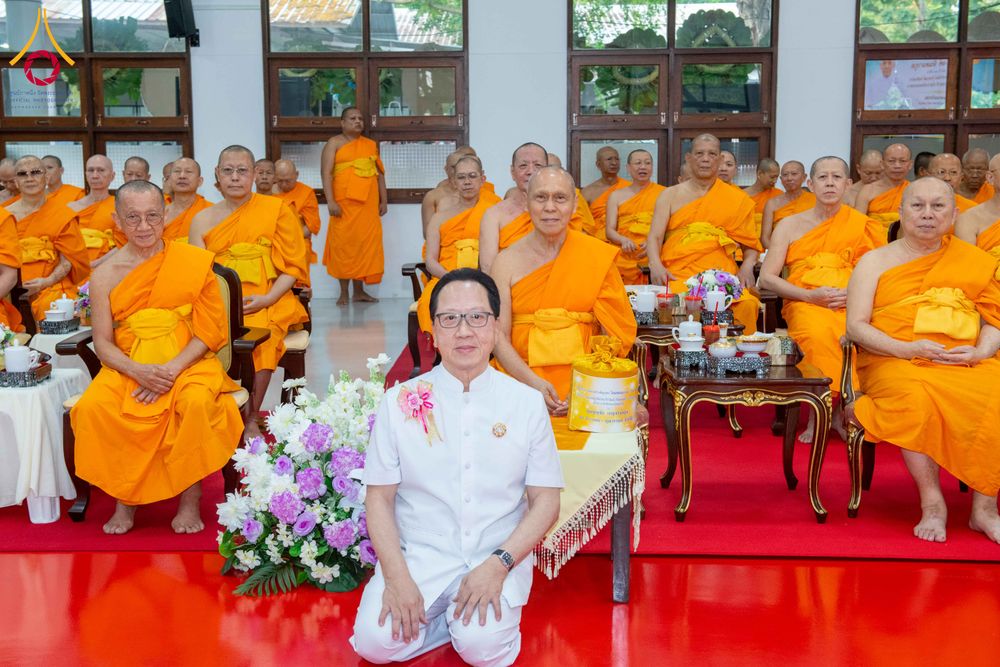 ภาพ No.315328:วันอังคารที่ 24 มีนาคม พ.ศ. 2569 พิธีบำเพ็ญกุศล คุณพ่อณรงค์ จินตมากุล  สิริอายุ 99 ปี 11 เดือน โยมบิดา พระครูปลัดรัตนวีรวัฒน์ (รังสฤษดิ์ อิทฺธิจินตโก) ที่ปรึกษาเจ้าคณะจังหวัดปทุมธานี เจ้าอาวาสวัดพระธรรมกาย  ณ ห้องปลูกศรัทธา 2 วัดพระธรรมกาย ปทุมธานี