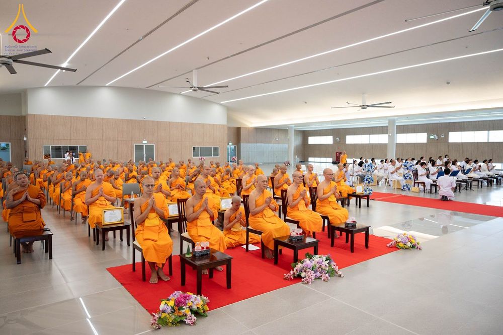 ภาพ No.346720:วันพฤหัสบดี 27 สิงหาคม พ.ศ.2569 พิธีมอบรางวัลแก่สามเณรทรงพระปาฏิโมกข์ปีที่ 4/2569