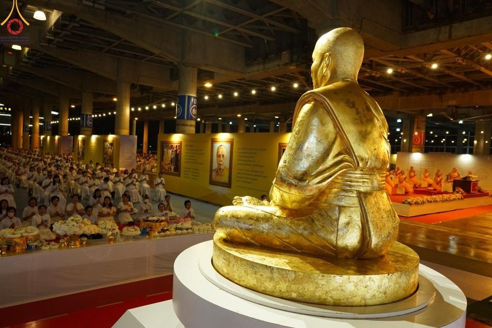 ภาพ No.154891:พิธีจุดประทีป, พิธีฉลองชัยสวดมนต์บทธัมมจักกัปปวัตนสูตร ณ มหารัตนวิหารคด วัดพระธรรมกาย วันอังคารที่ 17 กันยายน พ.ศ. 2567