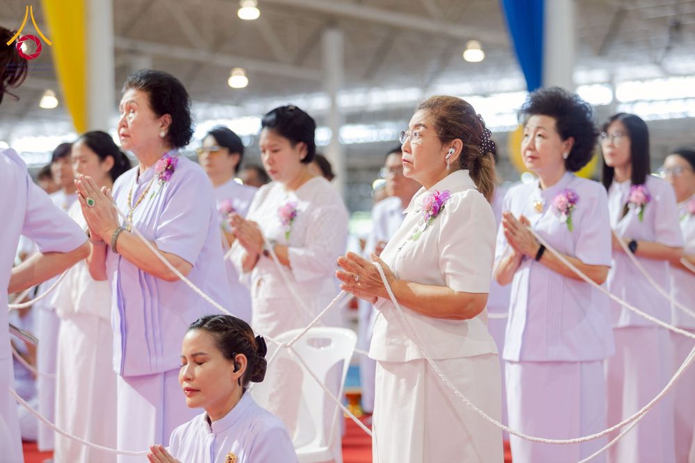 ภาพ No.261287:วันอาทิตย์ที่ 5 ตุลาคม พ.ศ. 2568 พิธีจุดเทียนใจ ไฟนิรันด์ อนันตชัย ณ สภาธรรมกายสากล วัดพระธรรมกาย