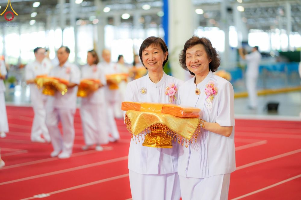 ภาพ No.160202:พิธีทอดผ้าป่าสมทบกฐินวัดพระธรรมกาย และสมทบกฐิน 30,000 วัดทั่วไทย ครั้งที่ 3 ณ สภาธรรมกายสากล วัดพระธรรมกาย วันพฤหัสบดีที่ 10 ตุลาคม พ.ศ. 2567