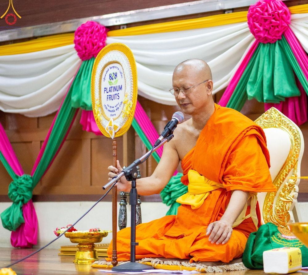ภาพ No.164676:พิธีทอดกฐิน ณ วัดเวฬุวนาราม อ.ดำเนินสะดวก จ.ราชบุรี ในโครงการกฐินสามัคคีทั่วไทย 30,000 วัด บูชาธรรม 80 ปี หลวงพ่อธัมมชโย โดยคณะศิษยานุศิษย์วัดพระธรรมกาย วันที่ 19 ตุลาคม พ.ศ. 2567
