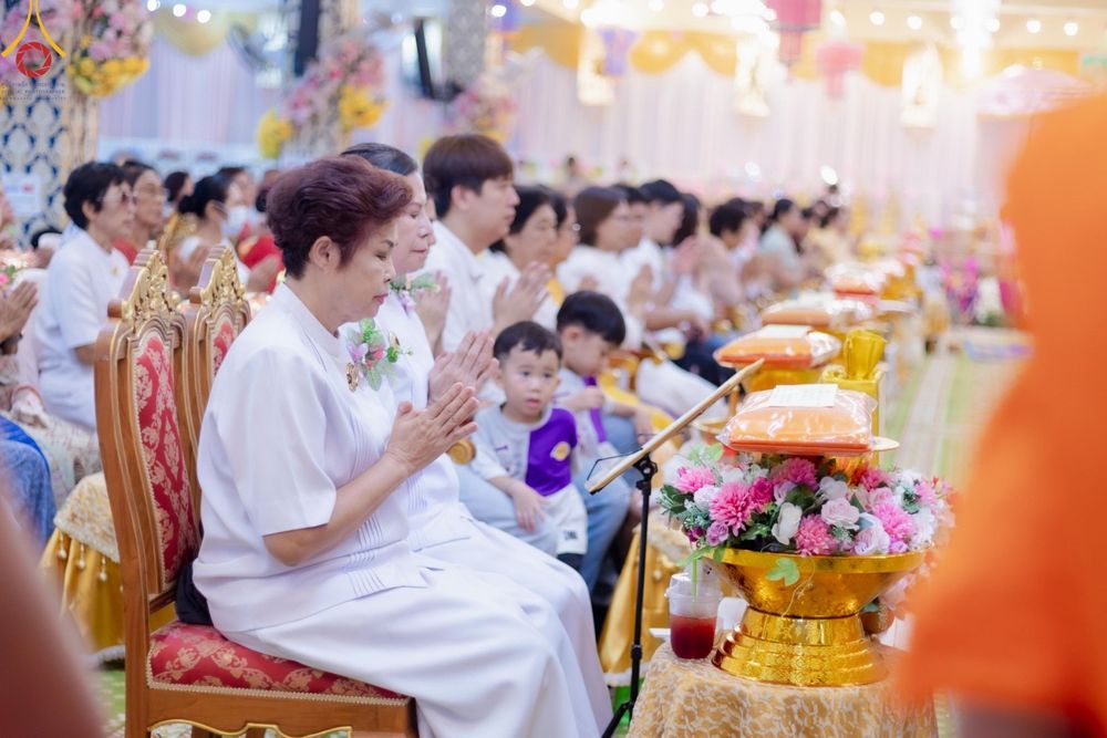 ภาพ No.164633:พิธีทอดกฐิน ณ วัดพูนพิมลราช อ.บางบัวทอง จ.นนทบุรี ในโครงการกฐินสามัคคีทั่วไทย 30,000 วัด บูชาธรรม 80 ปี หลวงพ่อธัมมชโย โดยคณะศิษยานุศิษย์วัดพระธรรมกาย วันที่ 20 ตุลาคม พ.ศ. 2567