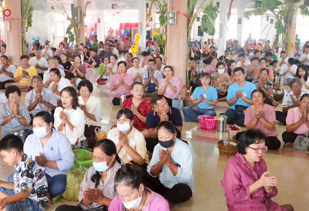 ภาพ No.250397:วันพุธที่ 8 ตุลาคม พ.ศ. 2568 พิธีทอดกฐินสามัคคีทั่วไทย 30,000 วัด โดยคณะศิษยานุศิษย์ บูชาธรรม 81 ปี หลวงพ่อธัมมชโย ณ วัดรางกำหยาด อ.บางเลน จ.นครปฐม