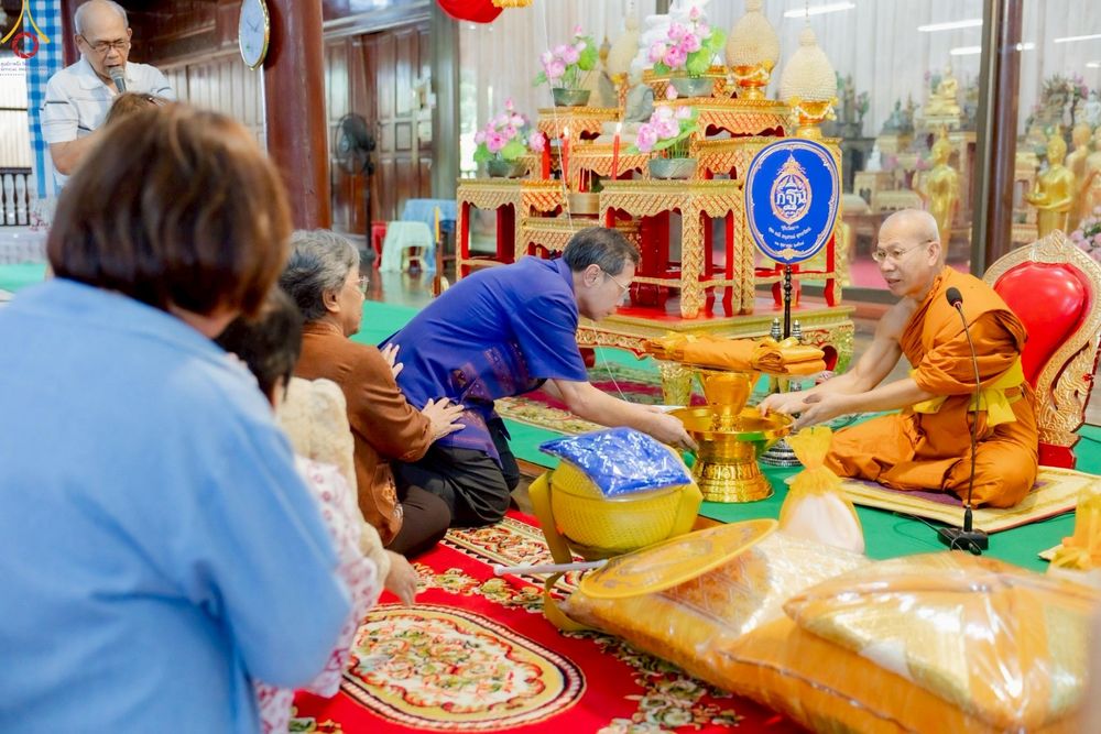 ภาพ No.253835:วันที่ 11 ตุลาคม พ.ศ. 2568 พิธีทอดกฐินสามัคคีทั่วไทย 30,000 วัด โดยคณะศิษยานุศิษย์ บูชาธรรม 81 ปี หลวงพ่อธัมมชโย ณ วัดยาง อ.เมือง จ.เพชรบุรี