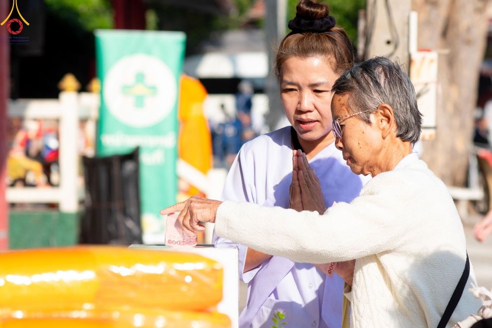 ภาพ No.189842:พิธีทอดผ้าป่าทำนุบำรุงศาสนสถาน ณ วัดอัมพวัน ต.สองพี่น้อง อ.สองพี่น้อง จ.สุพรรณบุรี ในโครงการธรรมยาตรา กตัญญูบูชา มหาปูชนียาจารย์ พระมงคลเทพมุนี(สด จนฺทสโร) พระผู้ปราบมาร อนุสรณ์สถาน 7 แห่ง ปีที่ 13 วันที่ 5 มกราคม พ.ศ. 2568