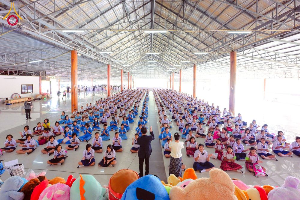 ภาพ No.274838:วันที่ 28 พฤศจิกายน พ.ศ. 2568 รวมพลังเด็กดี V-Star ผู้นำฟื้นฟูศีลธรรมโลก ประจำปี 2568 จังหวัดอุบลราชธานี ณ วัดป่าอุบลแก้ว อ.วารินชำราบ จ.อุบลราชธานี