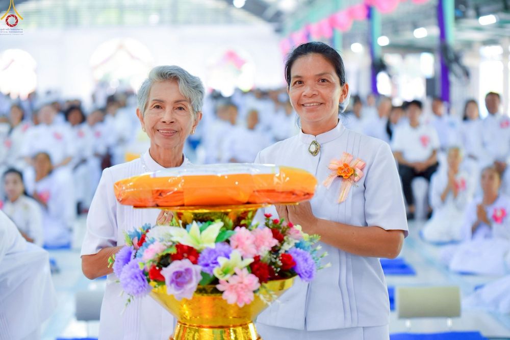 ภาพ No.271509:วันอาทิตย์ที่ 26 ตุลาคม พ.ศ. 2568 พิธีทอดกฐินสามัคคี เพื่อสร้างหอฉันและปรับปรุงอาคารสถานที่ ให้เหมาะสมในการอบรมคุณธรรมแก่เยาวชน ณ ศูนย์อบรมเยาวชนสุรินทร์