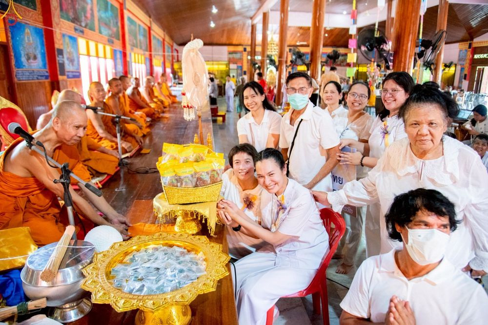 ภาพ No.253335:วันที่ 12 ตุลาคม พ.ศ. 2568 พิธีทอดกฐินสามัคคีทั่วไทย 30,000 วัด โดยคณะศิษยานุศิษย์ บูชาธรรม 81 ปี หลวงพ่อธัมมชโย ณ วัดกลางทุ่ง อ.มหาราช จ.พระนครศรีอยุธยา