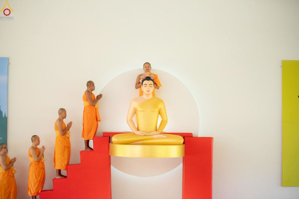 ภาพ No.255243:วันที่ 12 ตุลาคม พ.ศ. 2568 พิธีอัญเชิญพระบรมสารีริกธาตุและบรรจุ ลงในพระเกตุพระประธาน , พิธีทอดกฐินสามัคคีทั่วไทย 30,000 วัด โดยคณะศิษยานุศิษย์ วัดพระธรรมกาย  บูชาธรรม 81 ปี หลวงพ่อธัมมชโย ณ ธุดงคสถานเขาย้อย จ.เพชรบุรี