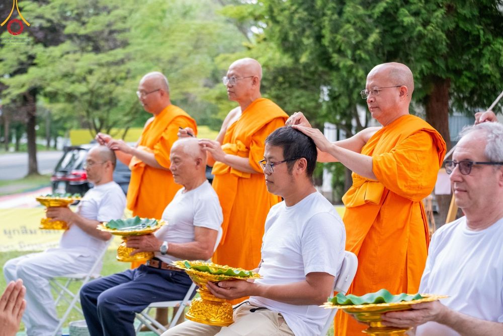 ภาพ No.144554:พิธีตัดปอยผมและปลงผมนาคธรรมทายาท ณ วัดพระธรรมกายนิวเจอร์ซี ประเทศสหรัฐอเมริกา วันที่ 29 มิถุนายน พ.ศ. 2567