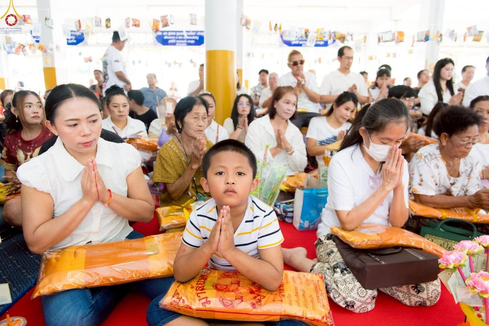 ภาพ No.267840:วันที่ 26 ตุลาคม พ.ศ. 2568 พิธีทอดกฐินสามัคคีทั่วไทย ณ วัดวังอู่ ต.แหลมประดู่ อ.บ้านโพธิ์ จ.ฉะเชิงเทรา โดยคณะศิษยานุศิษย์ บูชาธรรม 81 ปี หลวงพ่อธัมมชโย