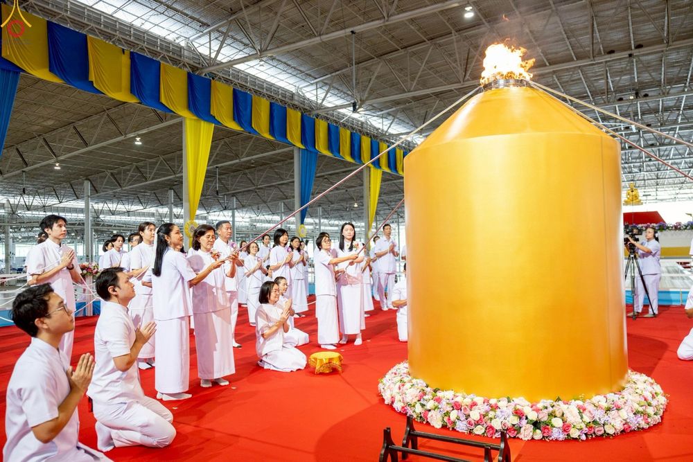 ภาพ No.249421:วันที่ 28 กันยายน พ.ศ. 2568 พิธีจุดเทียนใจ ไฟนิรันด์ อนันตชัย ณ สภาธรรมกายสากล วัดพระธรรมกาย