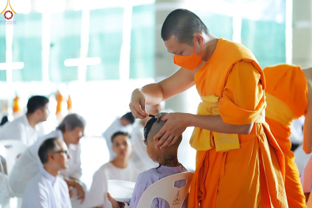 ภาพ No.83767:พิธีตัดปอยผมและปลงผม ในโครงการบรรพชาสามเณร ธรรมทายาทรุ่นโรงเรียนนานาชาติ ณ วัดพระธรรมกาย วันเสาร์ที่ 15 กรกฎาคม พ.ศ.2566