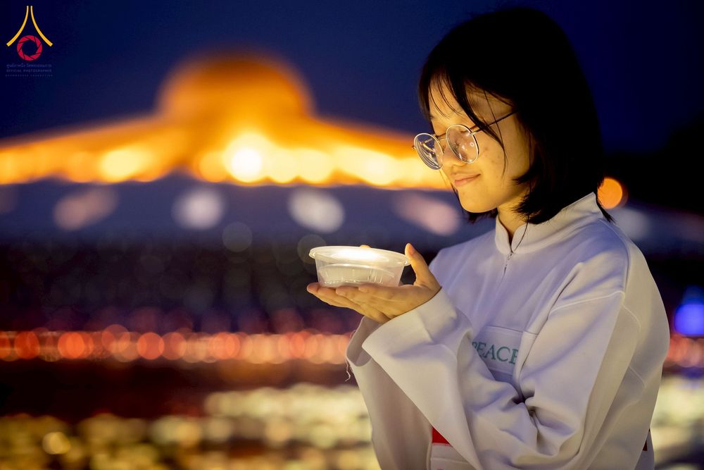 ภาพ No.266275:วันพุธที่ 5 พฤศจิกายน พ.ศ. 2568 (วันพระ ขึ้น 15 ค่ำ เดือน 12) พิธีลอยกระทงธรรม  ณ สระมหาเศรษฐีทะเลบุญ มหาวิหารพระมงคลเทพมุนี วัดพระธรรมกาย จ.ปทุมธานี