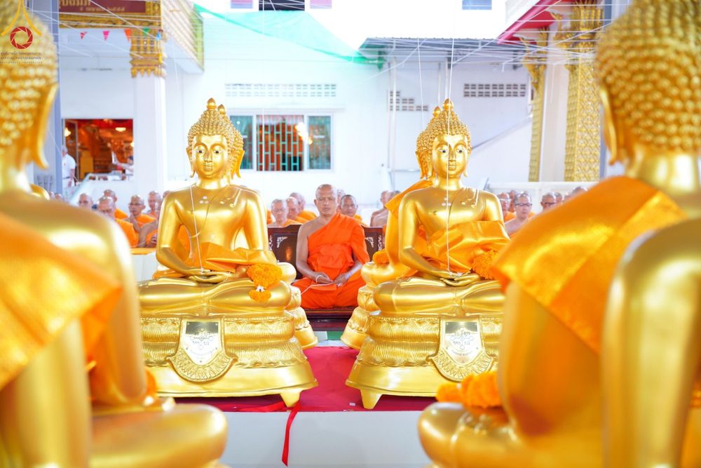 ภาพ No.186393:พิธีบรรจุพระบรมสารีริกธาตุ และพิธีพุทธาภิเษกองค์พระประธาน 150 องค์  ส่งประดิษฐาน ณ ดินแดนพุทธภูมิ อินเดีย-เนปาล ณ วัดประยูรธรรมาราม อ.ลำลูกกา จ.ปทุมธานี วันอาทิตย์ที่ 15 ธันวาคม พ.ศ. 2567