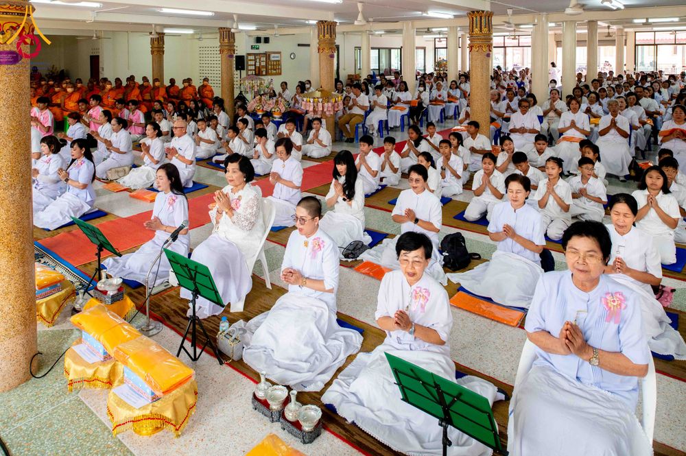 ภาพ No.300738:วันที่ 22 มกราคม พ.ศ. 2569 พิธีทอดผ้าป่าทำนุบำรุงศาสนสถาน ณ วัดบางช้างใต้ อ.สามพราน จ.นครปฐม ในโครงการธรรมยาตรา กตัญญูบูชา มหาปูชนียาจารย์ พระมงคลเทพมุนี(สด จนฺทสโร) พระผู้ปราบมาร อนุสรณ์สถาน 7 แห่ง ปีที่ 14